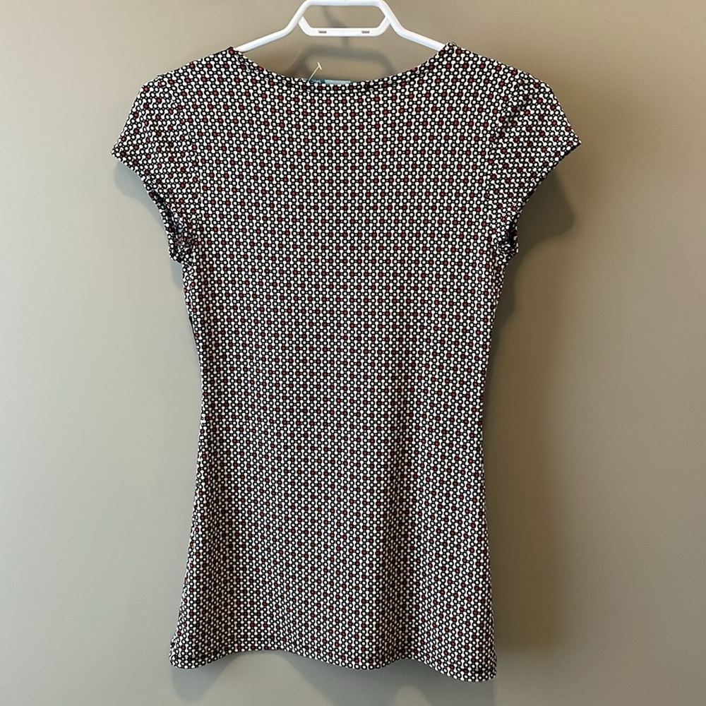 KISMET Ladies Size Small Short Sleeve Blouse Top  V Neck Polkadot Pattern Design - Picture 5 of 7